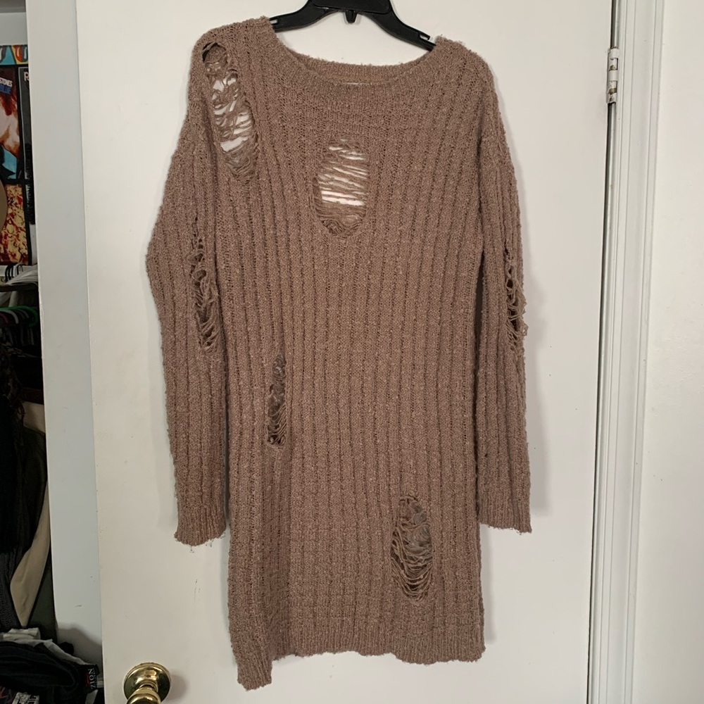 ⭐️Fashion Nova Destroyed Look Oversized Sweater S/M